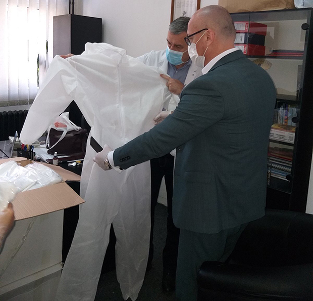 Хиљаду специјалних скафандера за КЦ Косовска Митровица